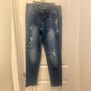 Maurices Women’s Medium Wash Distressed Mid-,Rise Skinny Jeans Size 11 /12 REG
